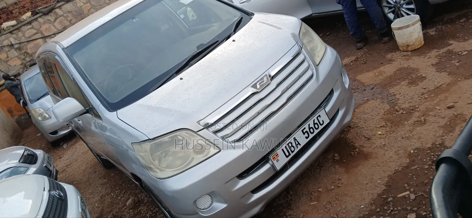 Toyota Noah 2004 Silver