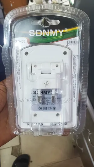 Charger Expert Charges AA, AAA, and 9V (6F22) Rechargeable Batteries