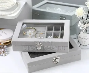 Jewelry Organizer With Glass Lid, 9 Compartments and 7 Ring