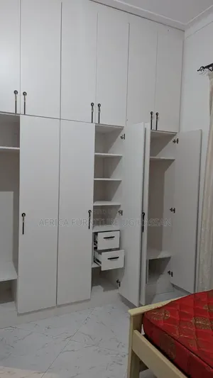 Morden Bulit in Wardrobe Disgn