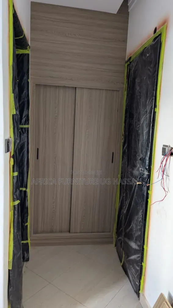 Morden Bulit in Wardrobe