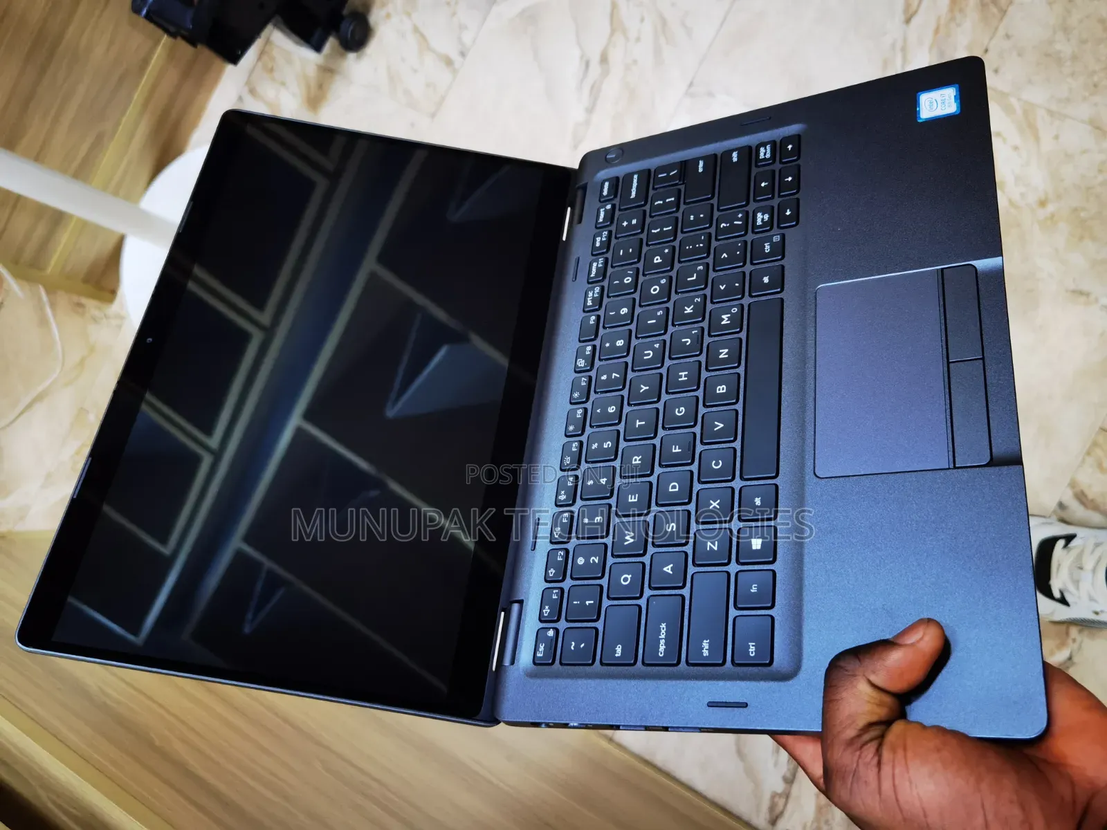 Laptop Dell Latitude 5300 2-in-1 8GB Intel Core i7 SSD 256GB
