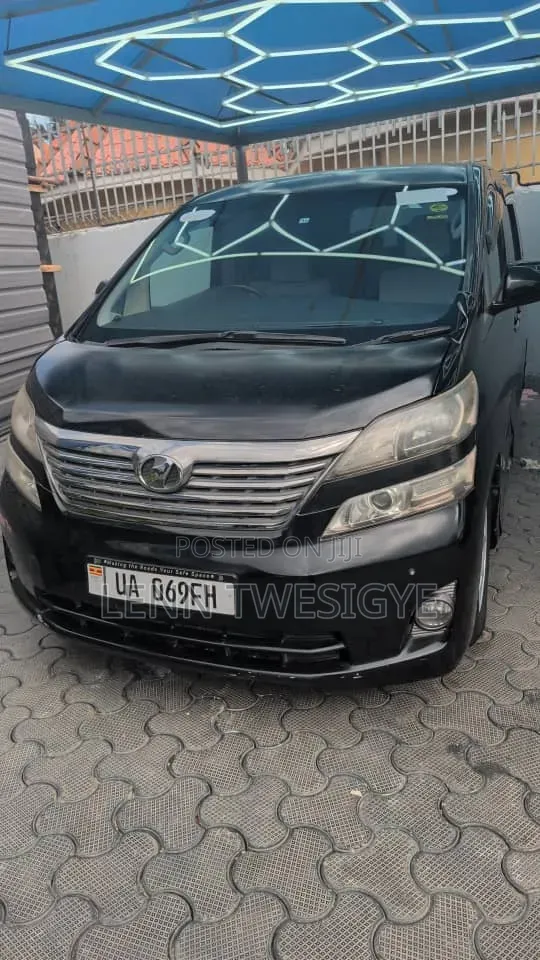 Toyota Alphard 2.4 Petrol AWD 2008 Black