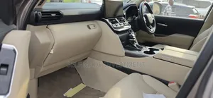 Toyota Land Cruiser 2024 Ivory