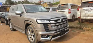 Toyota Land Cruiser 2024 Ivory