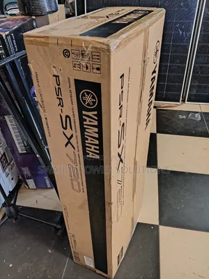 Yamaha PSR Sx -720