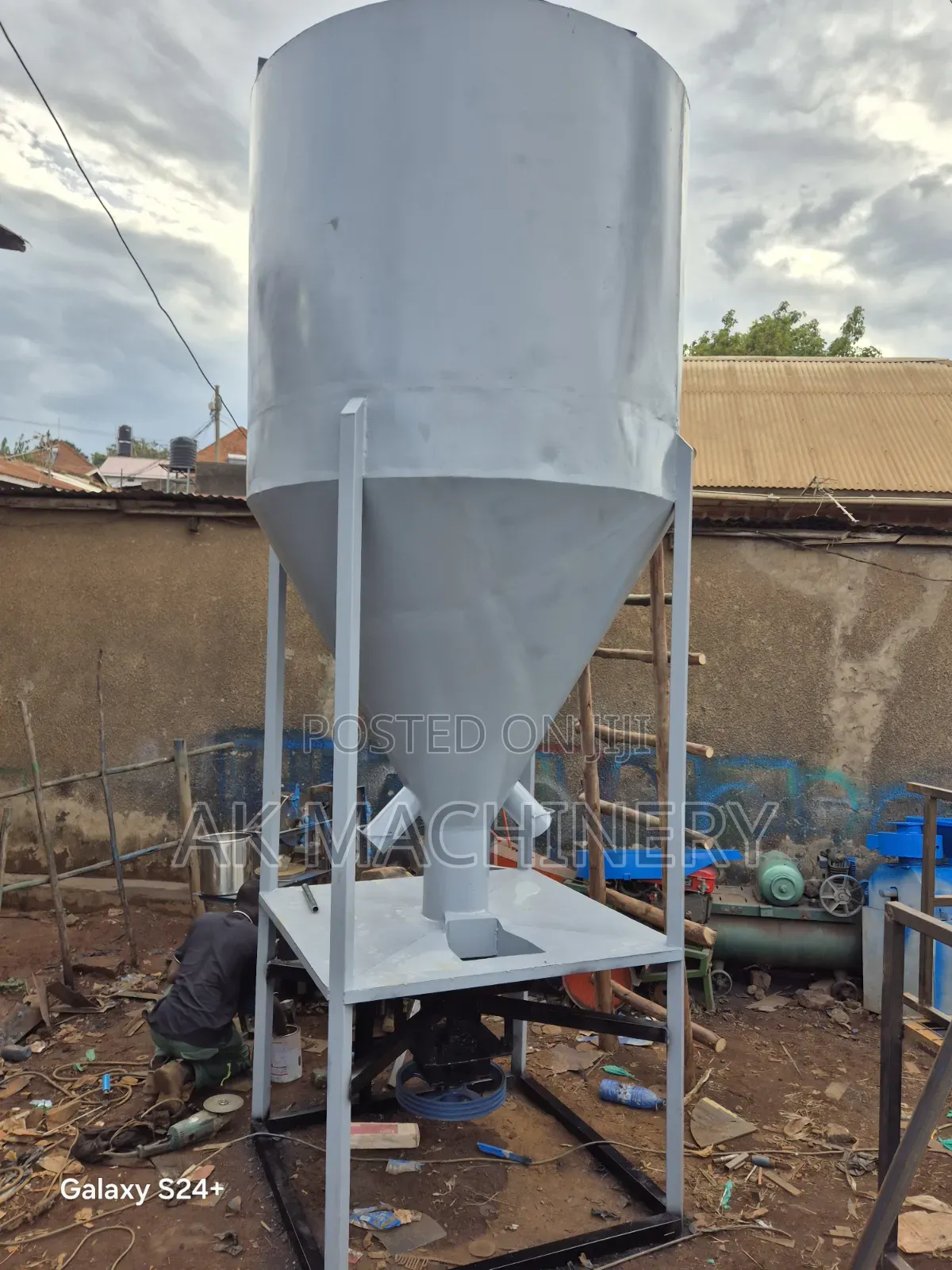 Multipurpose Vertical Mixer.