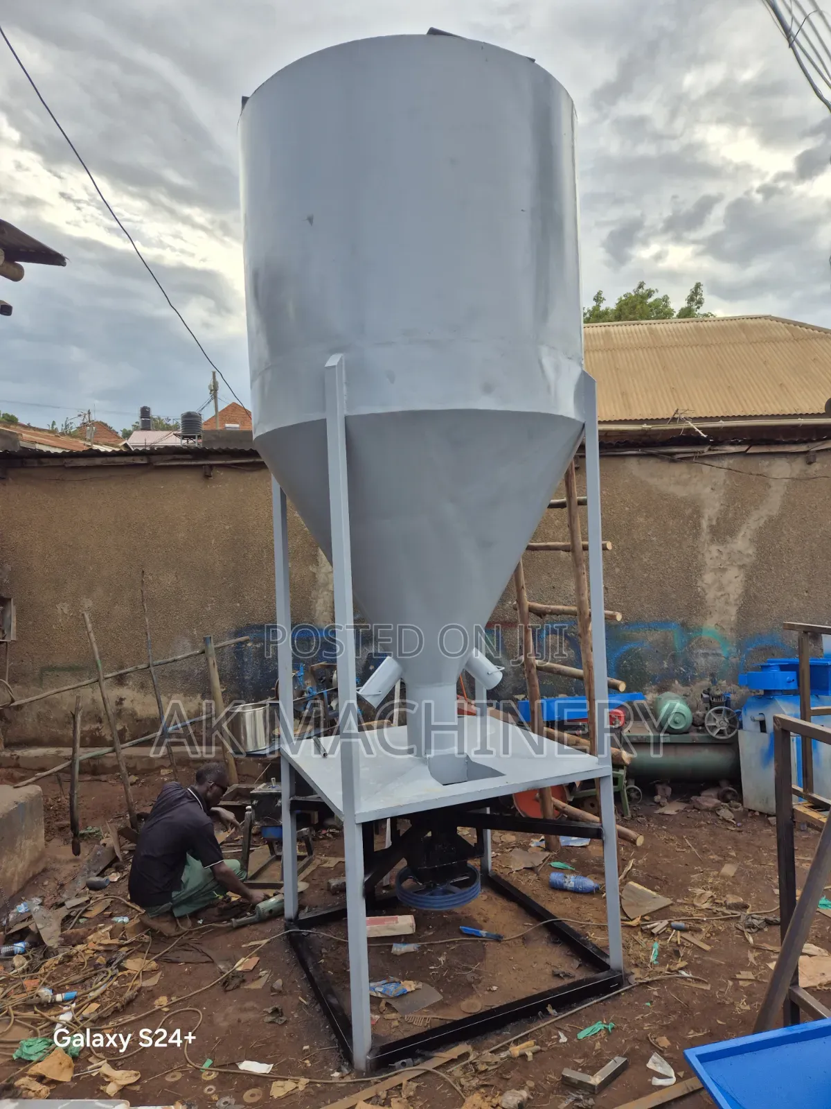 Multipurpose Vertical Mixer.