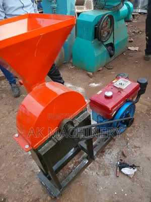 Feeds Crusher.