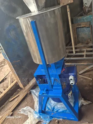 Gnuts Grinding Machine