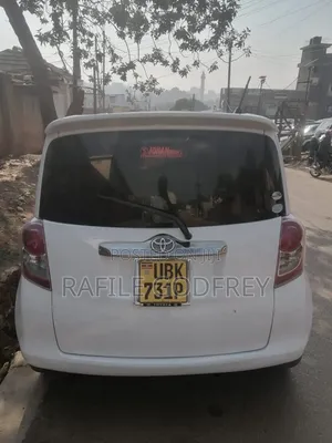Toyota Ractis 2008 White