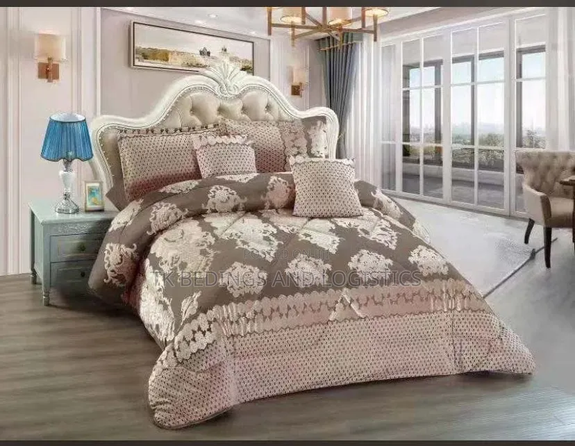 Supreme Volvet Bed Comforter