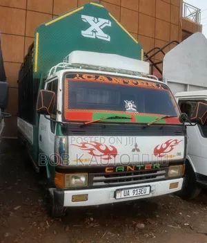 Mitsubishi Canter Truck 1998 White