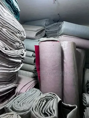 Colored Woolen Carpets Per Square Metre