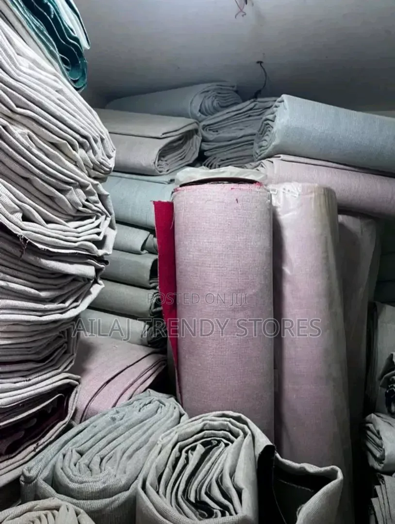 Colored Woolen Carpets Per Square Metre