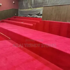 Colored Woolen Carpets Per Square Metre