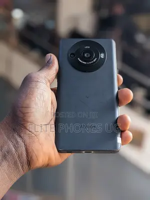 Sharp Aquos R8s pro 256 GB Black