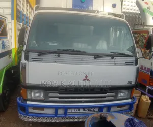 Mitsubishi Canter Truck 1998 White