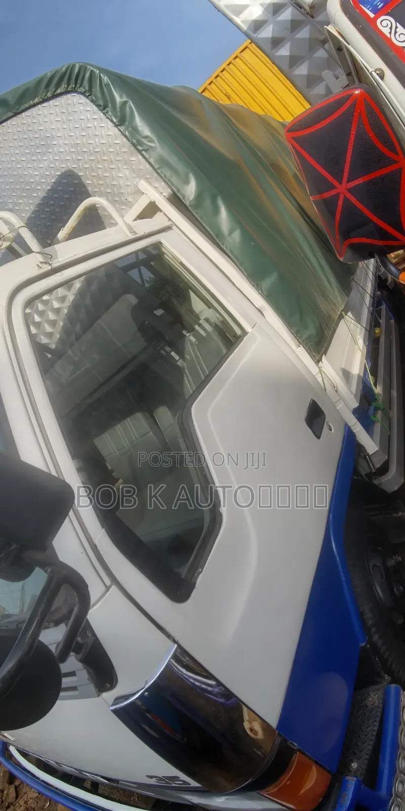 Mitsubishi Canter Truck 1998 White
