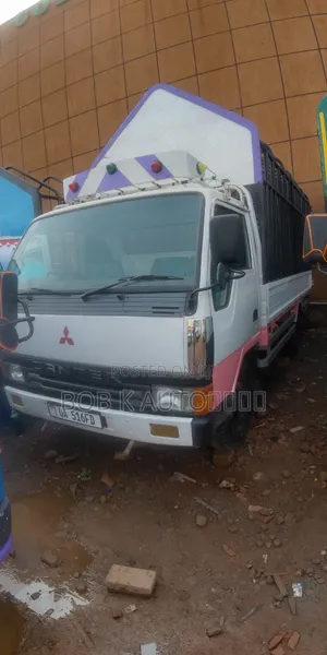 Mitsubishi Canter Truck 1998 Pink