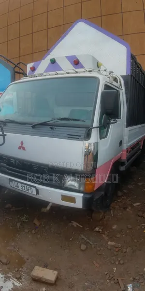 Mitsubishi Canter Truck 1998 Pink