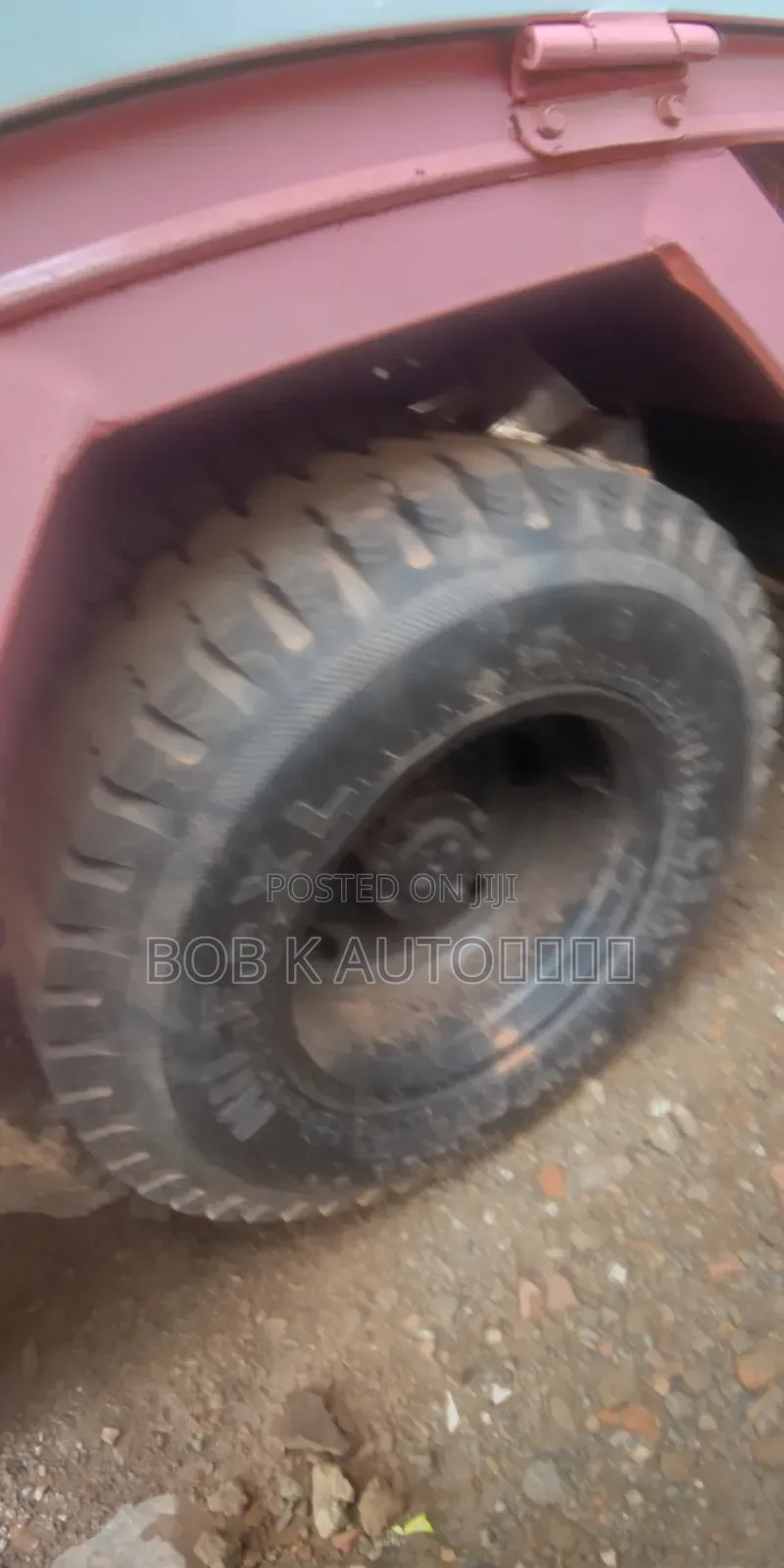 Mitsubishi Canter Truck 1998 Pink