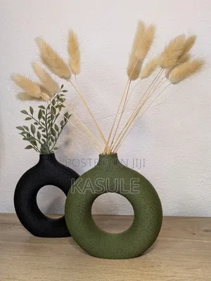 Donut Vase Fuzzy Optik