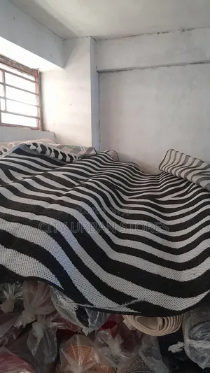 Black and White Centre Rugs