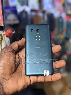 Fujitsu Arrow Be3 F-02L 32 GB Blue