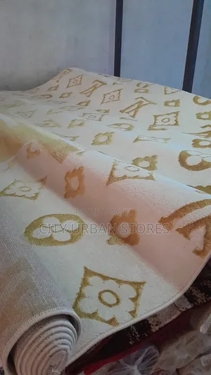 Off White Centre Carpets