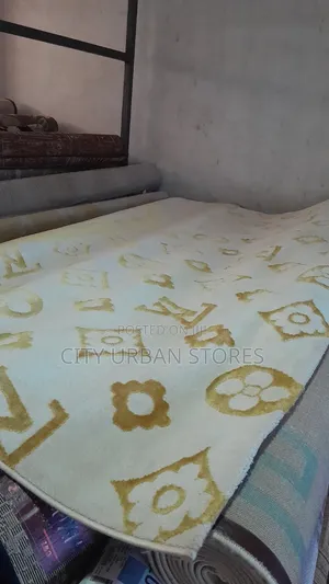 Off White Centre Carpets