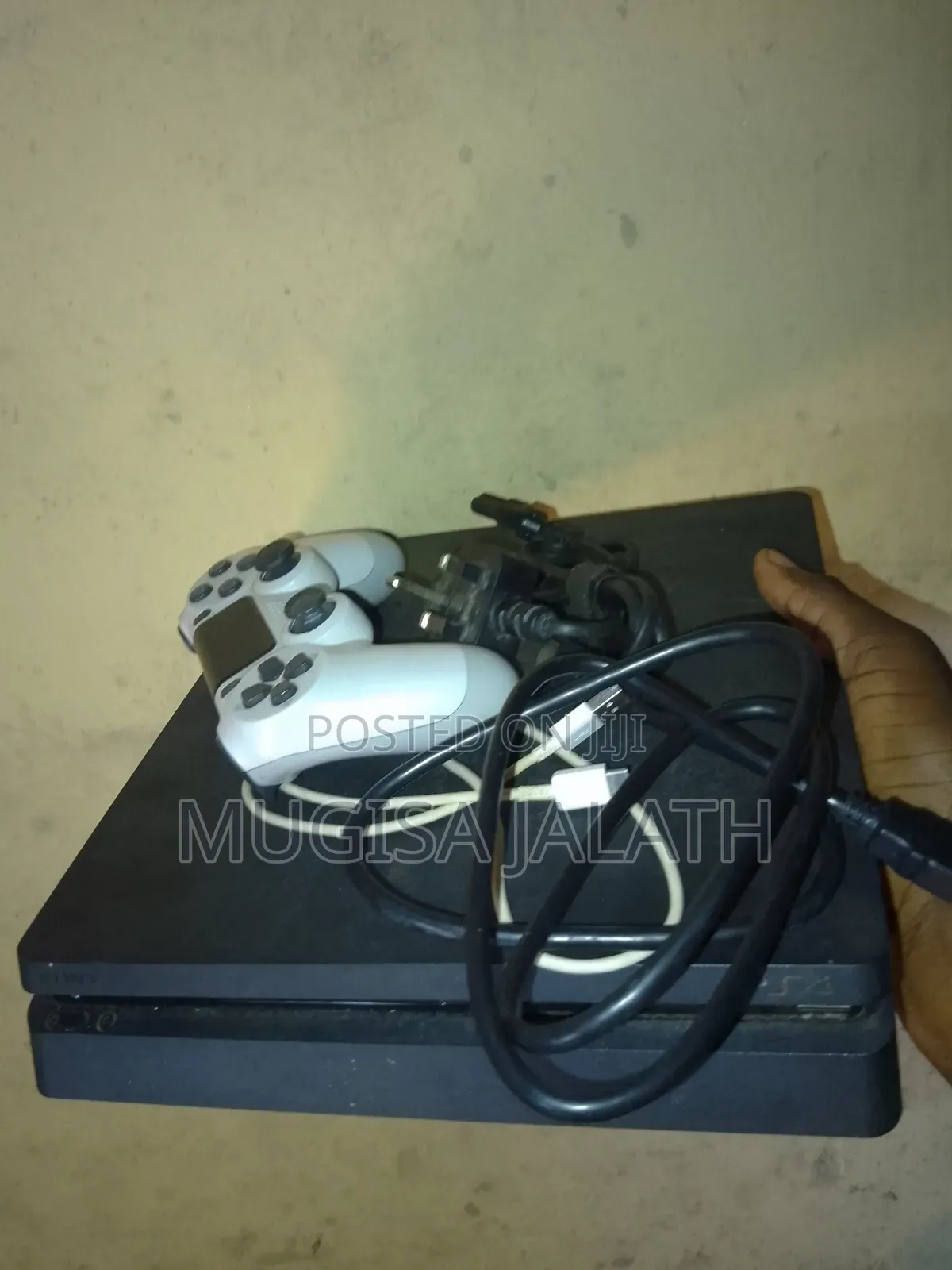 PS4 Slim Chipped, Free Controller, HDMI Cable, Power Cable, USB Cable