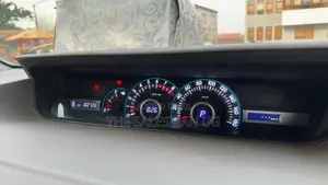 Toyota Noah 2.0 143hp FWD (8 Seater) 2011 Blue