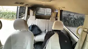 Toyota Noah 2.0 143hp FWD (8 Seater) 2011 Blue