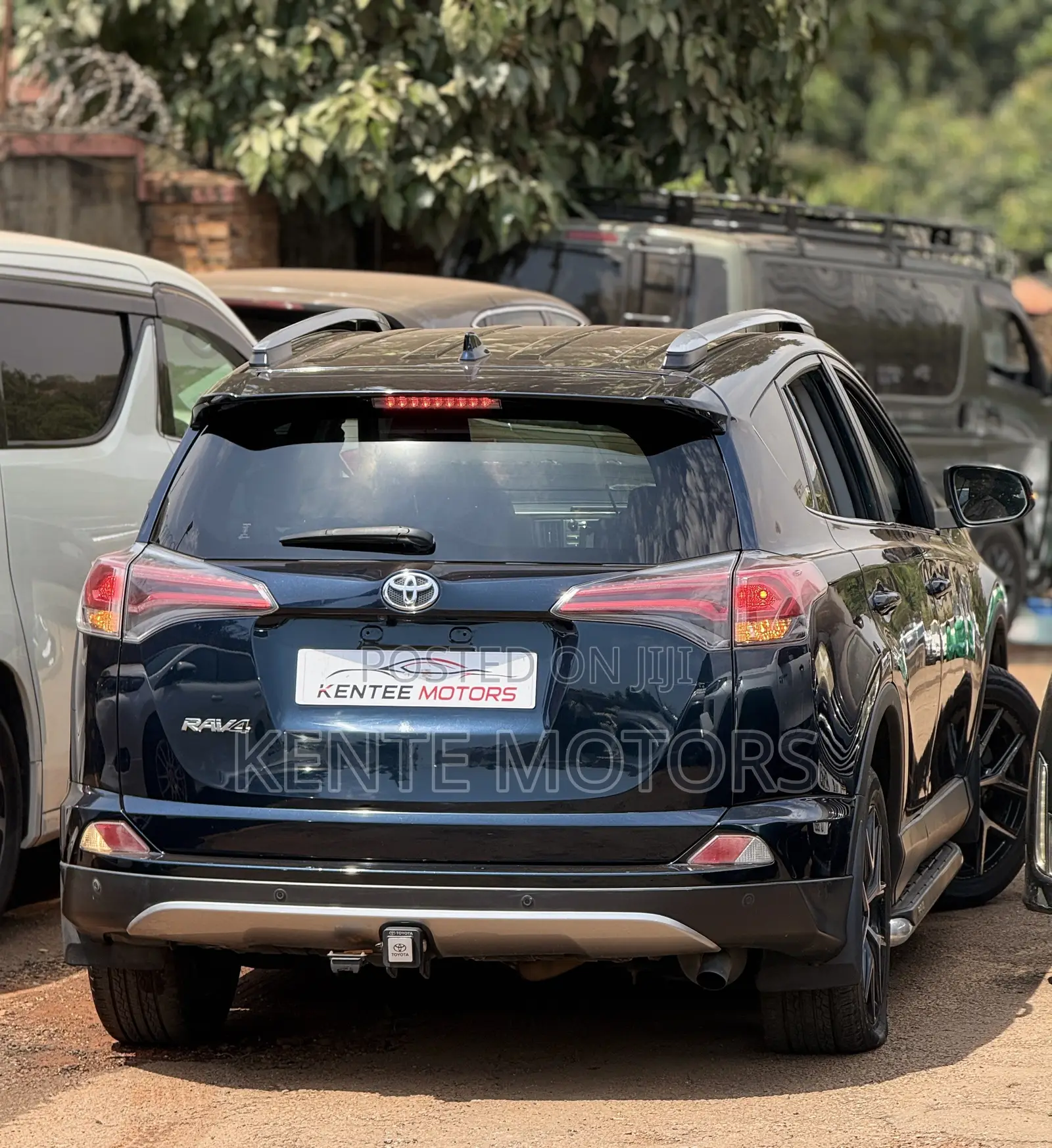Toyota RAV4 Adventure 4dr SUV (2.5L 4cyl 6A) 2018 Blue