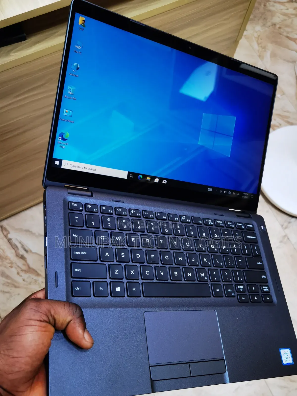 Laptop Dell Latitude 5300 2-in-1 8GB Intel Core i7 SSD 512GB