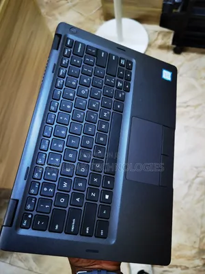 Laptop Dell Latitude 5300 2-in-1 8GB Intel Core i7 SSD 512GB