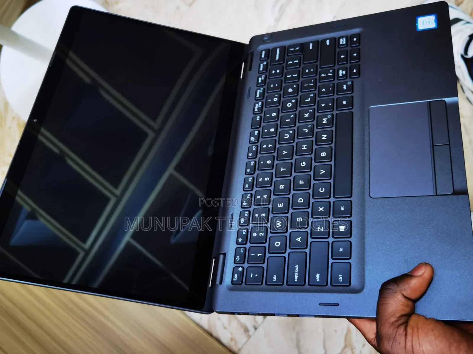Laptop Dell Latitude 5300 2-in-1 8GB Intel Core i7 SSD 512GB