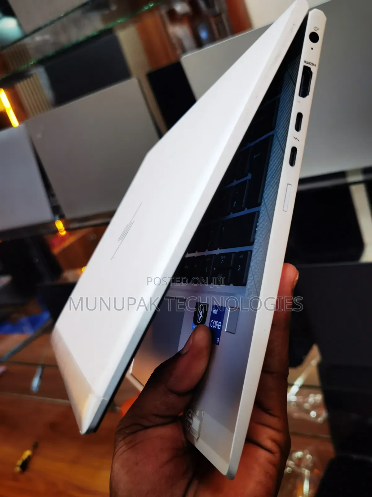 Laptop HP EliteBook 830 G8 8GB Intel Core i7 SSD 256GB