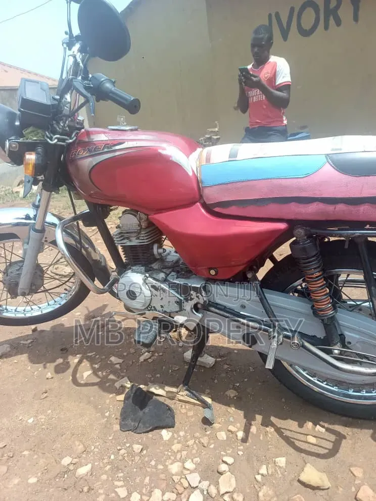 Bajaj Boxer 2010 Red