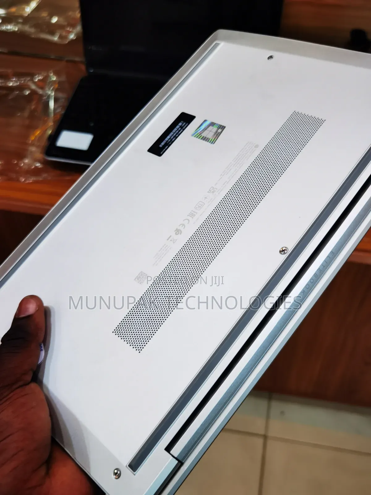Laptop HP EliteBook 830 G8 8GB Intel Core i7 SSD 512GB