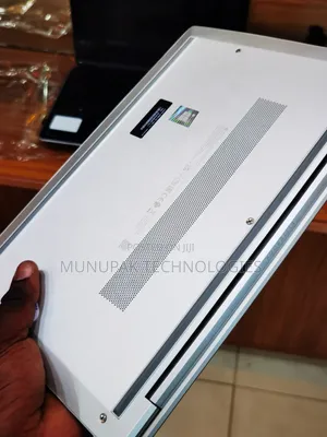 Laptop HP EliteBook 830 G8 8GB Intel Core i7 SSD 512GB