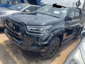 Toyota Hilux 2022 Black