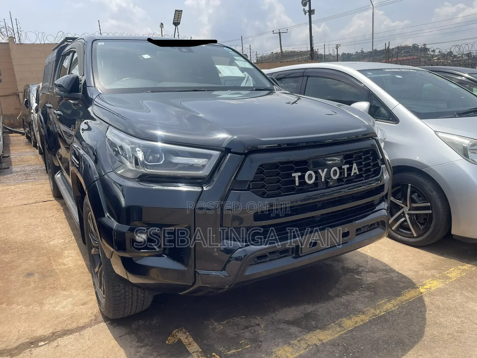 Toyota Hilux 2022 Black