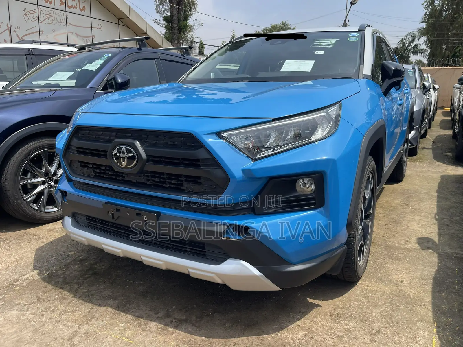 Toyota RAV4 2019 Blue