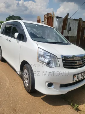 Toyota Noah 2012 White