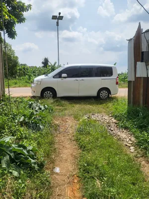 Toyota Noah 2012 White