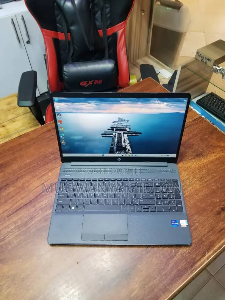 New Laptop HP 15-dw3031 16GB Intel Core i7 SSD 512GB