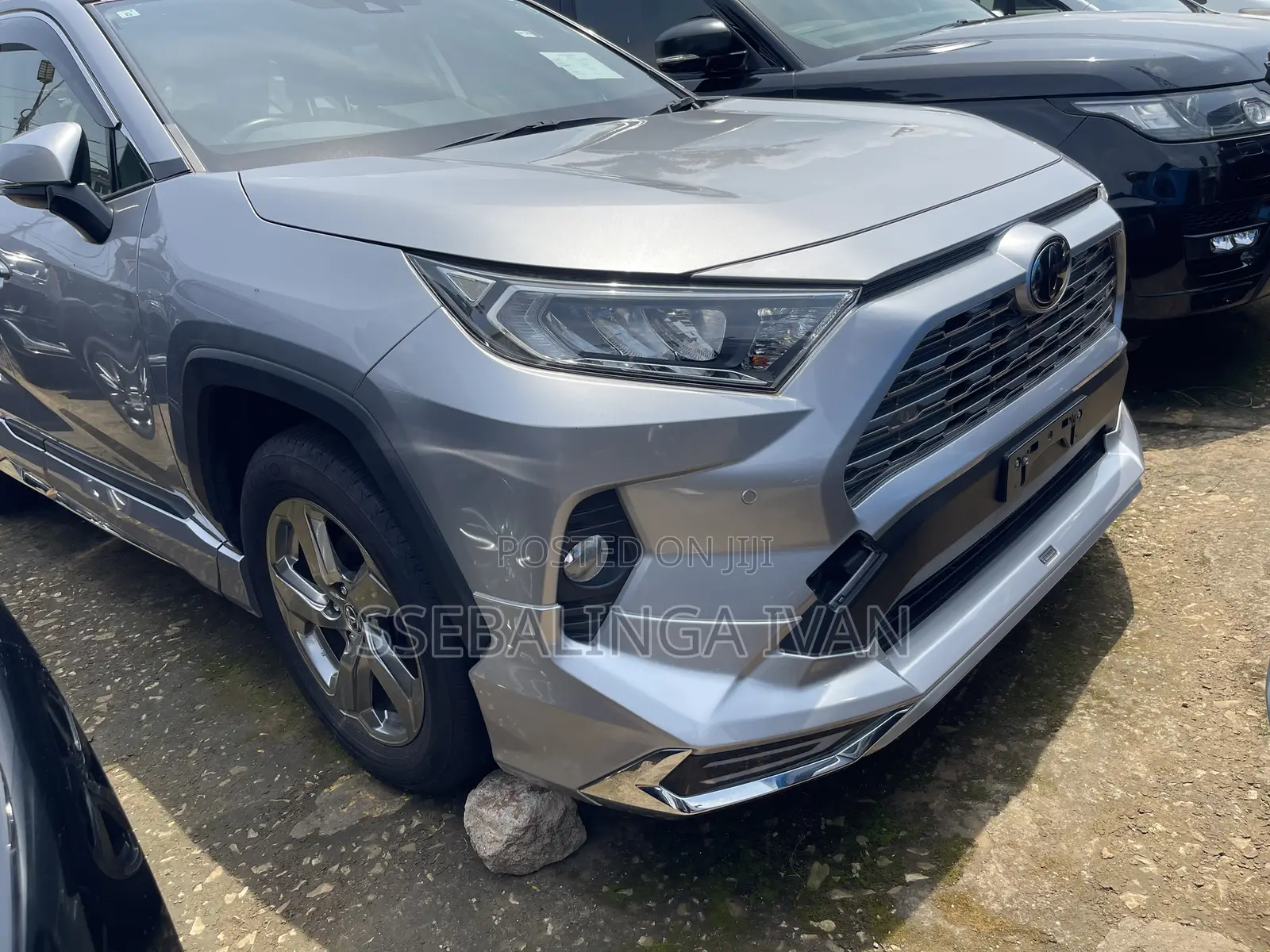 Toyota RAV4 2021 Silver