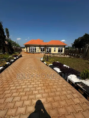 5bdrm Bungalow in Kira for sale